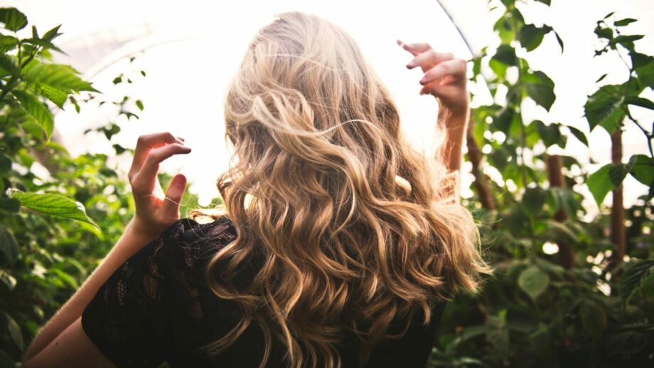 How To Do Heatless Dressing Gown Hair Curls