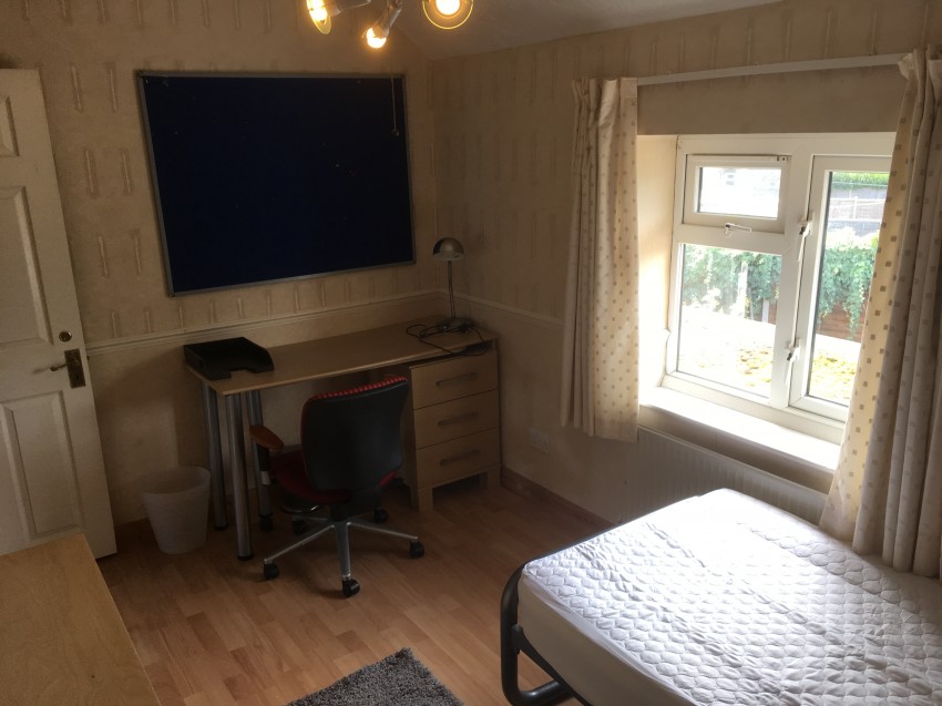 Magna Road, Englefield Green, 4 bedroom, SemiDetached