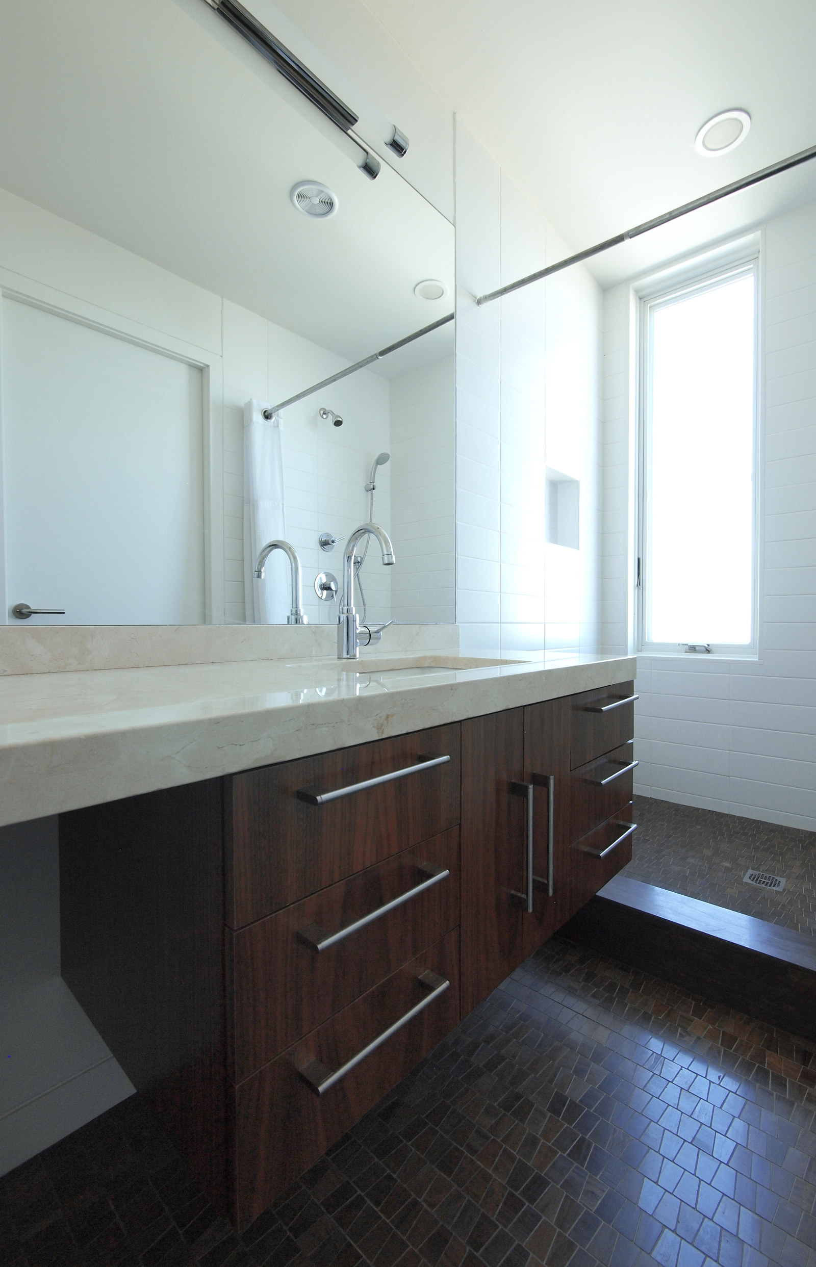 studiohw Heather Weiss, Architect modern house on beach in