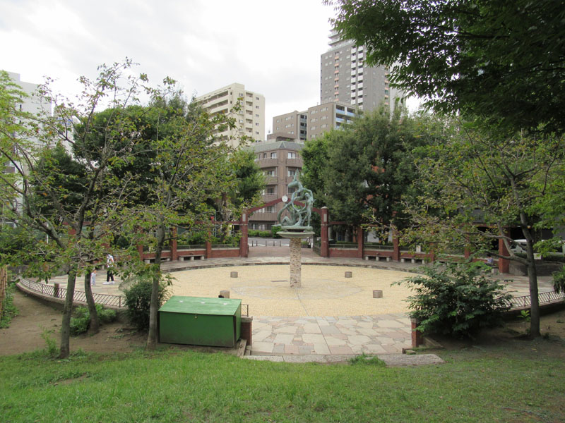 よもだを中心に行ってみよう 日暮里南公園 スタジオよもだ鶯谷