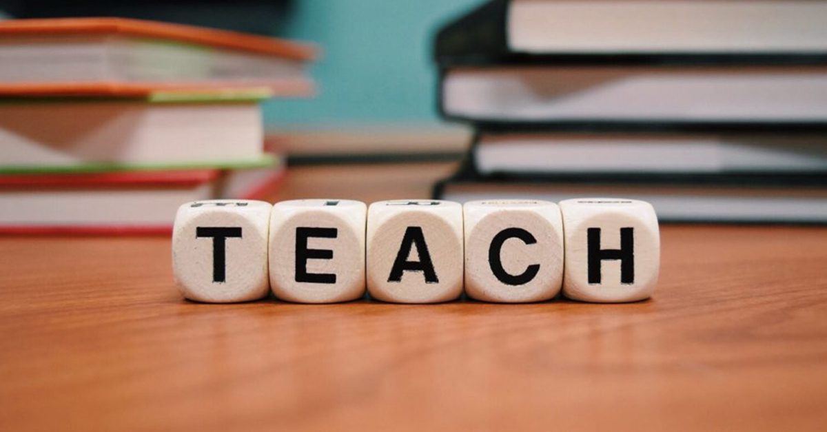 How to a Nursery Teacher in the UK Study365