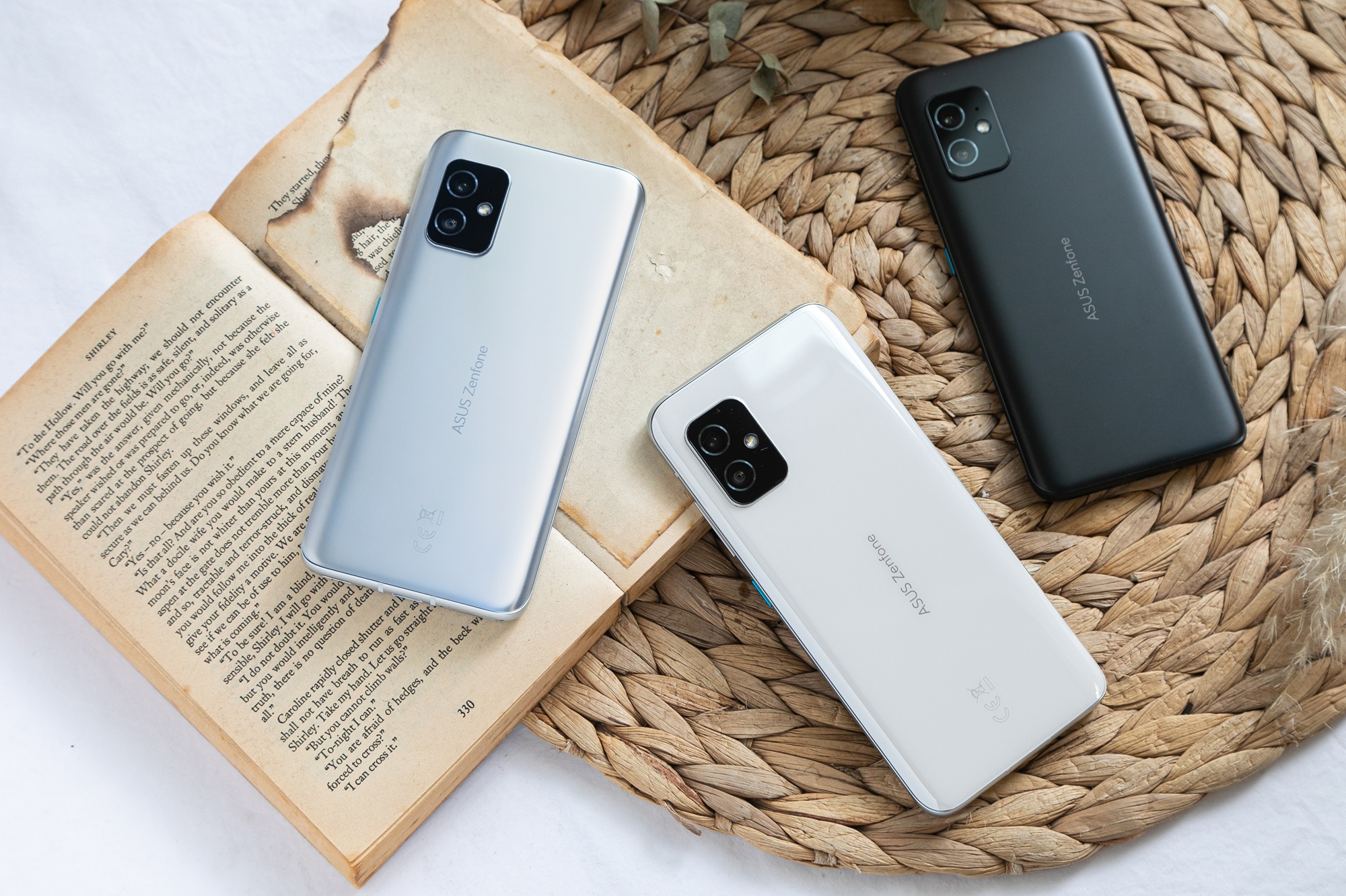 華碩Zenfone 8、ZenFone 8 Flip雙旗艦上市 18,990元起 史塔夫科技事務所