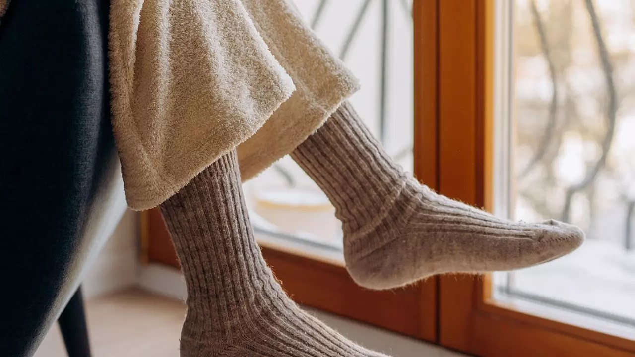 5 Expert Tips To Keep Feet Warm In Winter » Sturdy Lifestyle