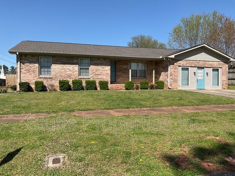 801 Louise Ave Muscle Shoals, AL 35661 Stutts Properties, Inc.