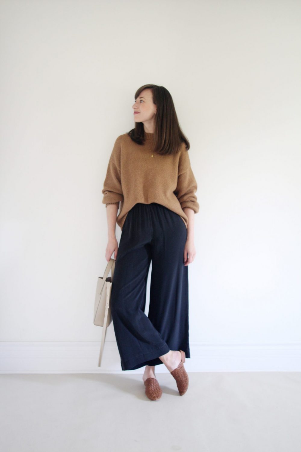 Style Bee - Bare Knitwear