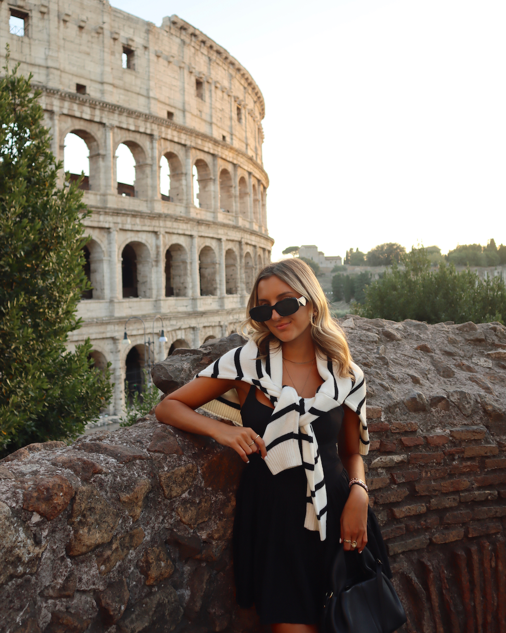 Italy outfits, italy outfit guide, what to wear in italy, what to wear