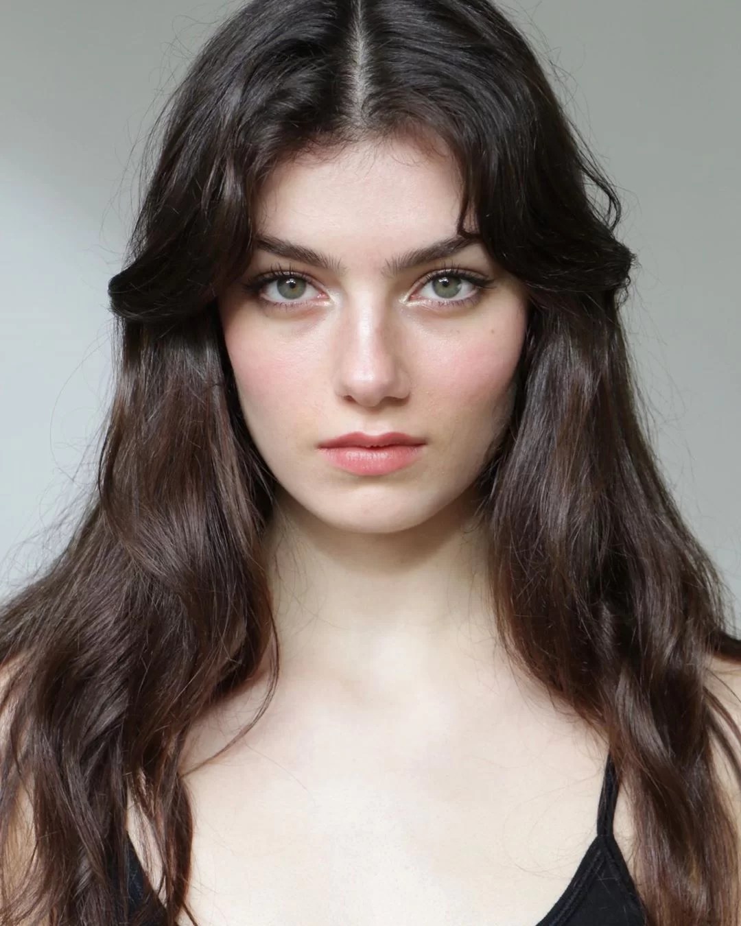 20 Perfect Hairstyles For Oval Face Shape StylesRant