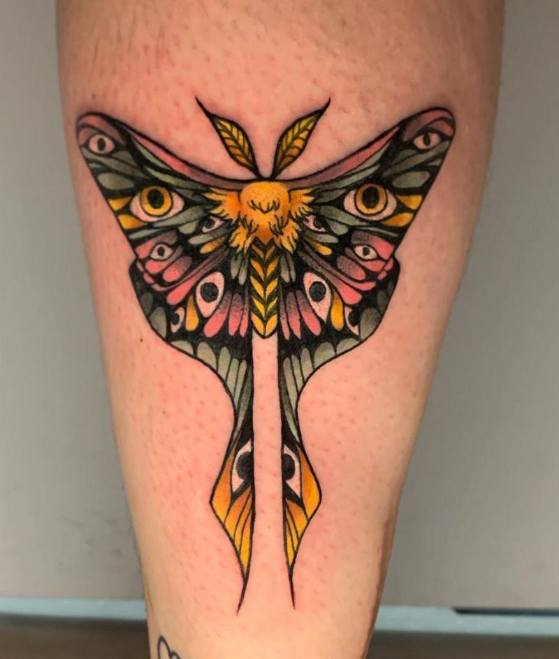 30 Pretty Moth Tattoos You Will Love To Try | Style Vp | Page 6 944_x_800_jpg