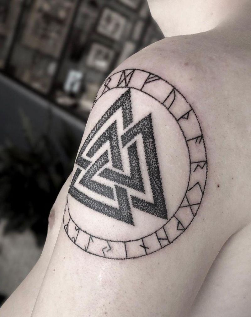 30 Pretty Valknut Tattoos To Inspire You | Style Vp | Page 26 1010_x_800_jpg