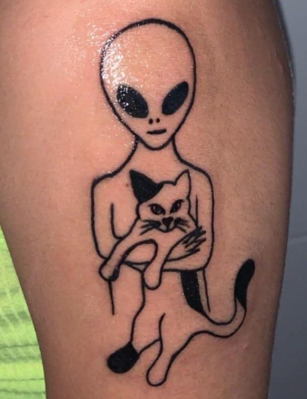 30 Unique Alien Tattoos You Can Copy | Style Vp | Page 21 814_x_626_jpg