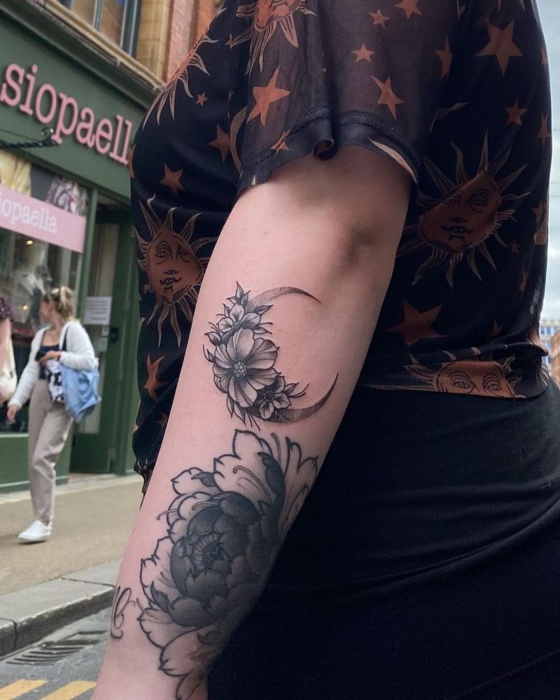 30 Pretty Crescent Moon Tattoos You Can Copy | Style Vp | Page 29 1000_x_800_jpg