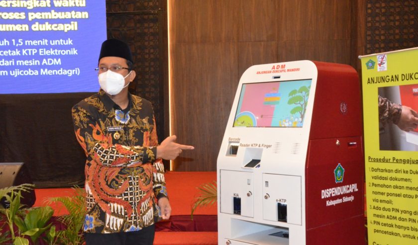 Dispendukcapil Sidoarjo Sekarang Punya Tiga Mesin Anjungan Dukcapil Mandiri  - Suara Surabaya