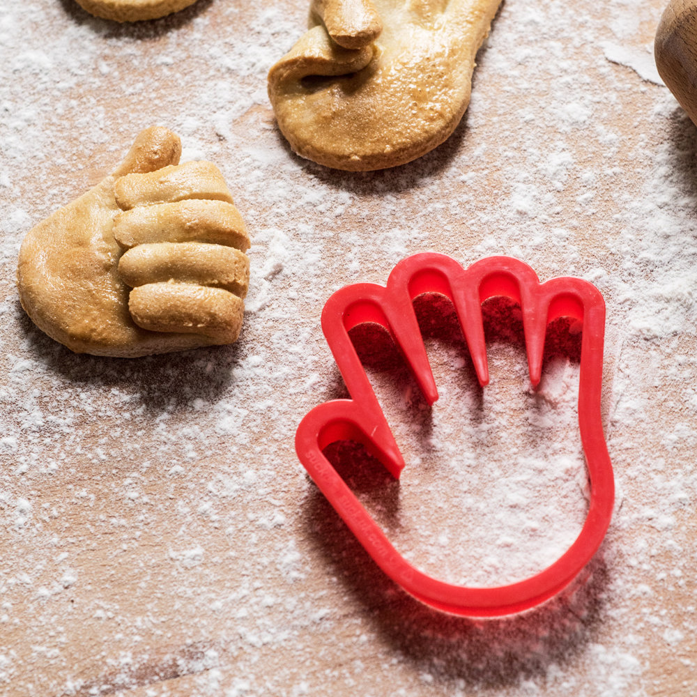Hand Cookie Cutter Customise your cookies.
