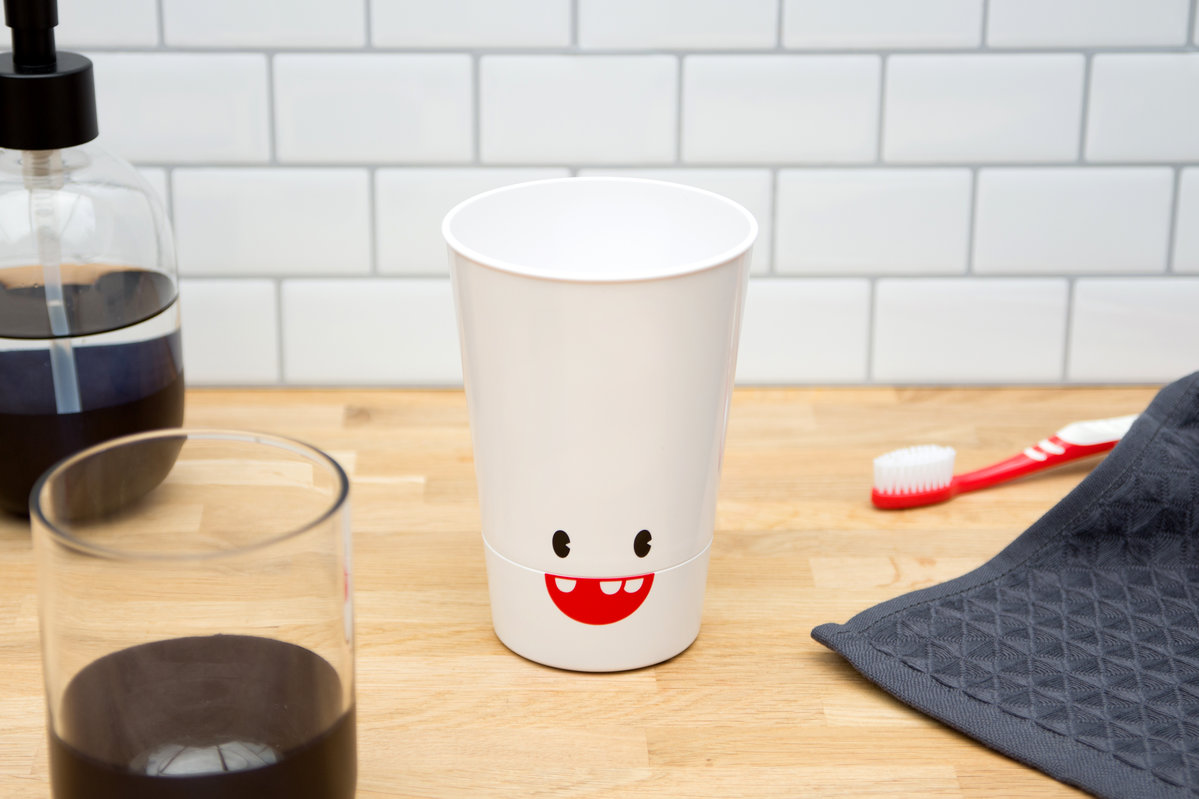 Toothbrush Timer A toothbrush holder with a twist.