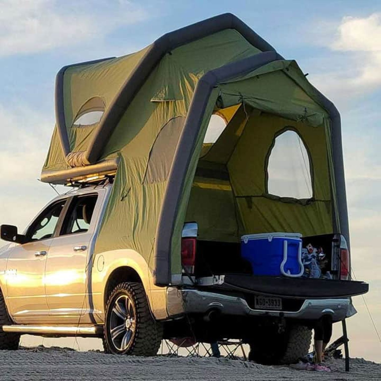 Inflatable Rooftop Tent Suckstobebroke