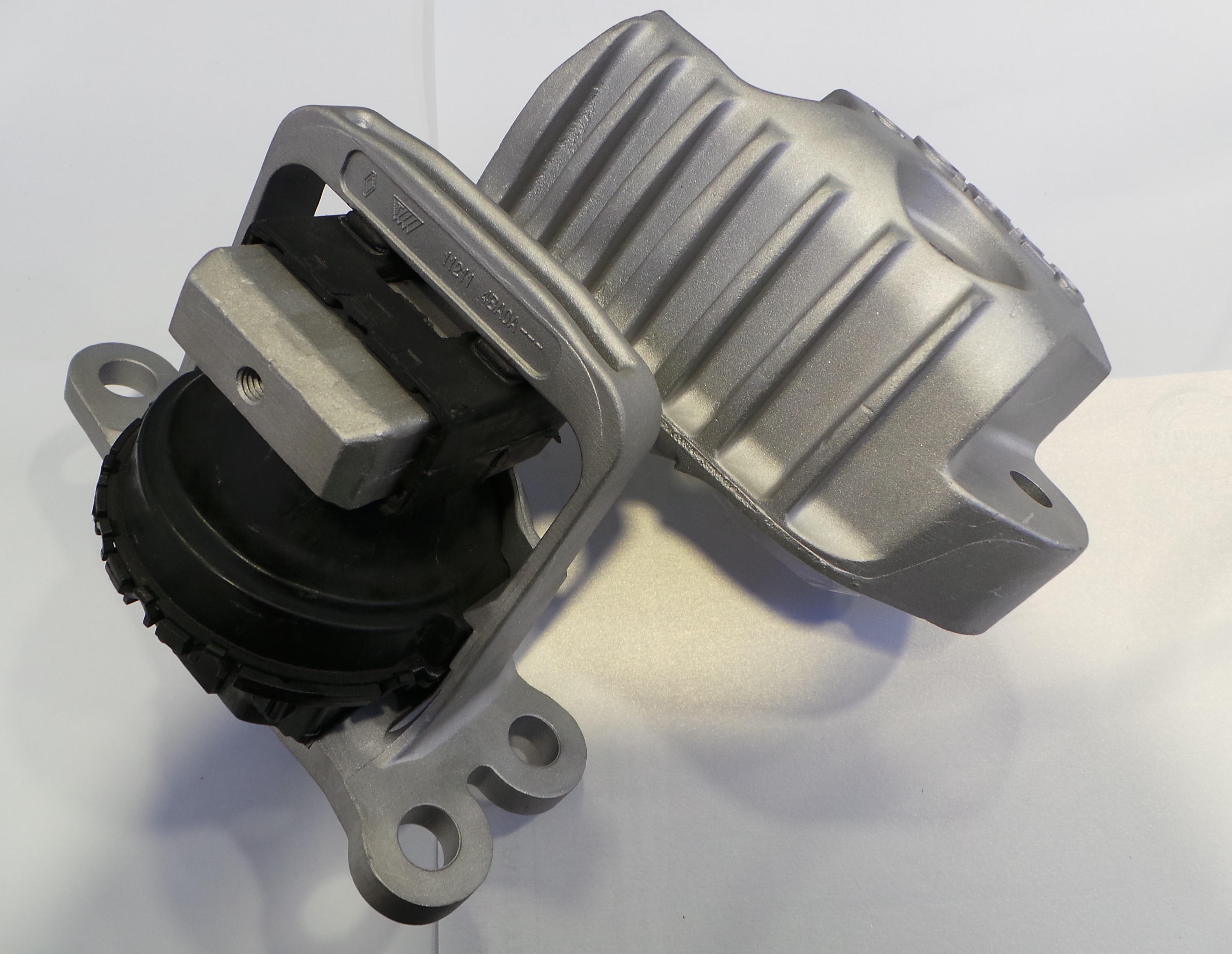 NISSAN Auto Parts in UAE Engine Mounting in UAE