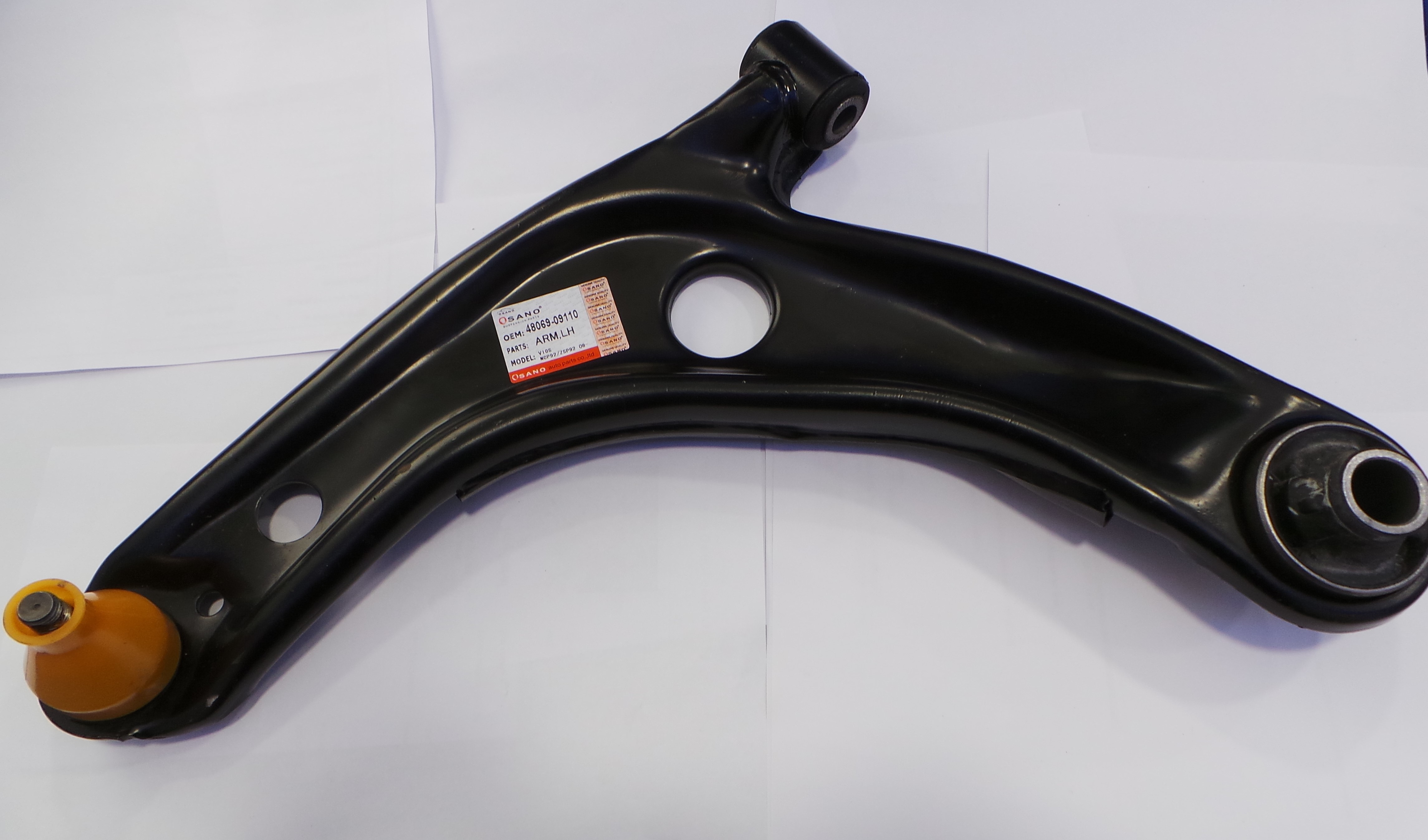 TOYOTA Auto Parts in UAE Control Arm in UAE