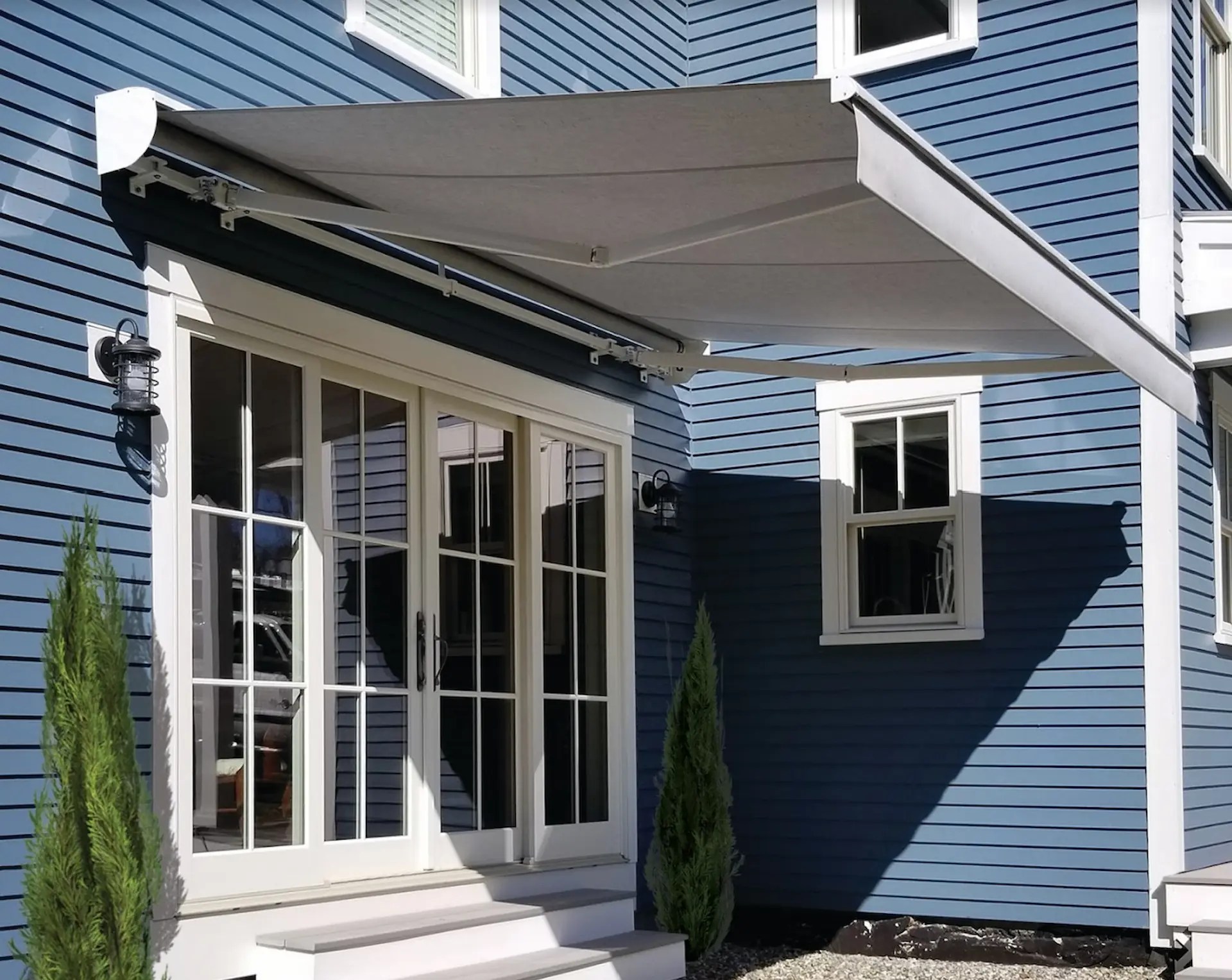 How Long Does a Retractable Awning Last? SummerSpace