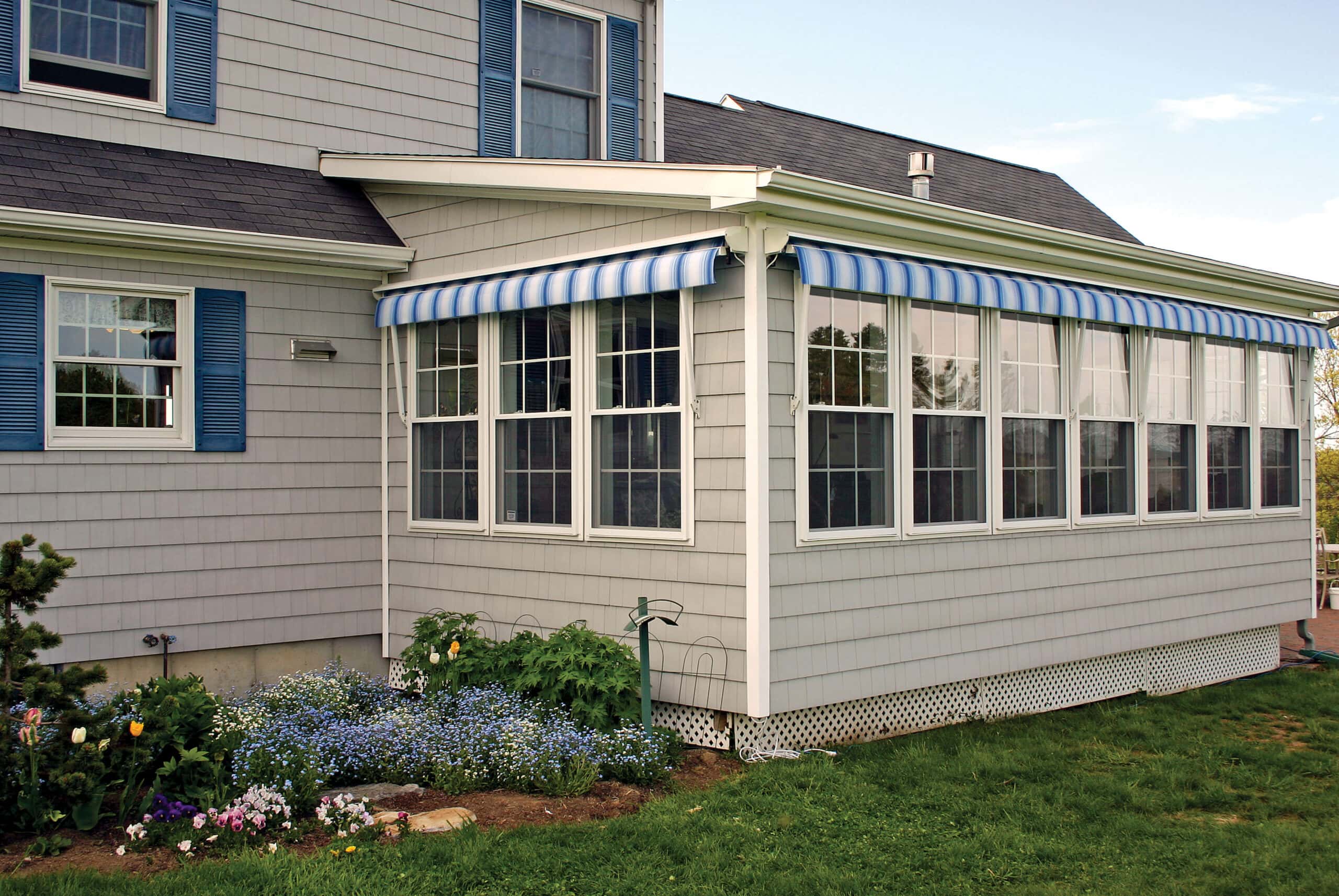 New Window Awning Color Considerations When Buying and Installing