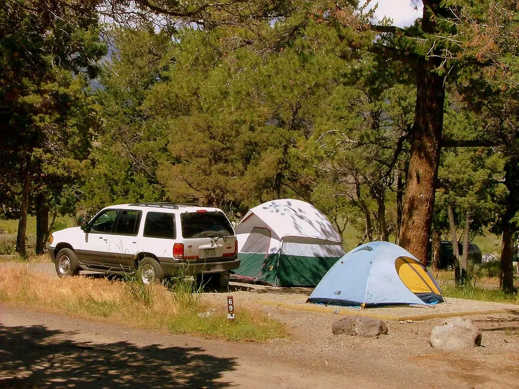 Mammoth Hot Springs Campground. Photos, Diagrams & Topos SummitPost