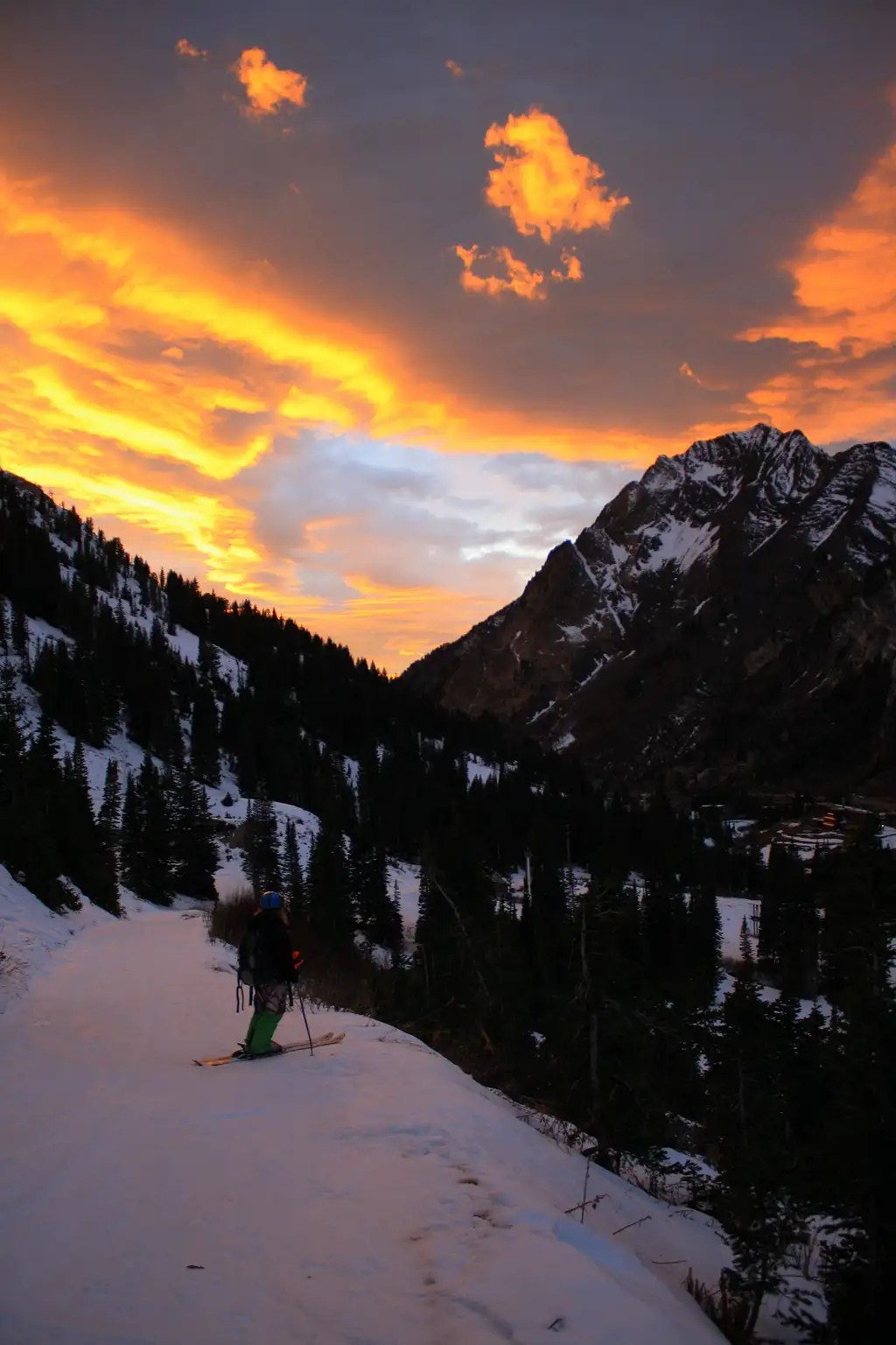 Skiing into a beautiful Sunset Photos, Diagrams & Topos SummitPost