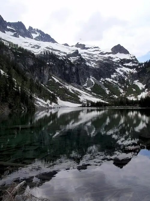 Holden Lake Photos, Diagrams & Topos SummitPost