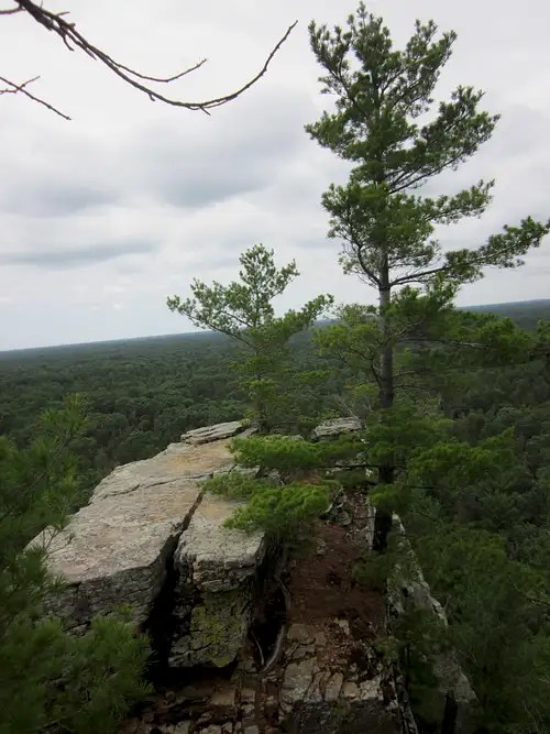 Lone Rock, Wisconsin Northern Overlook Photos, Diagrams & Topos
