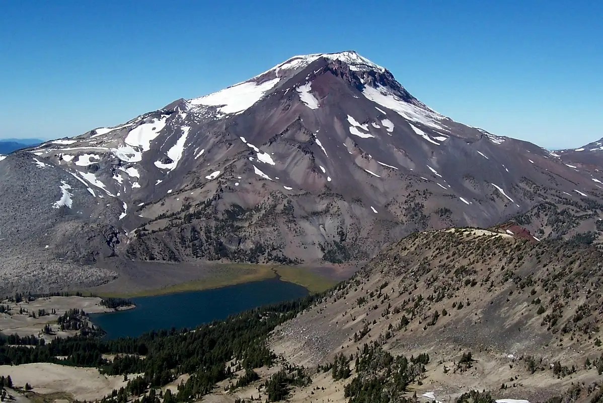 The south sister. Photos, Diagrams & Topos SummitPost