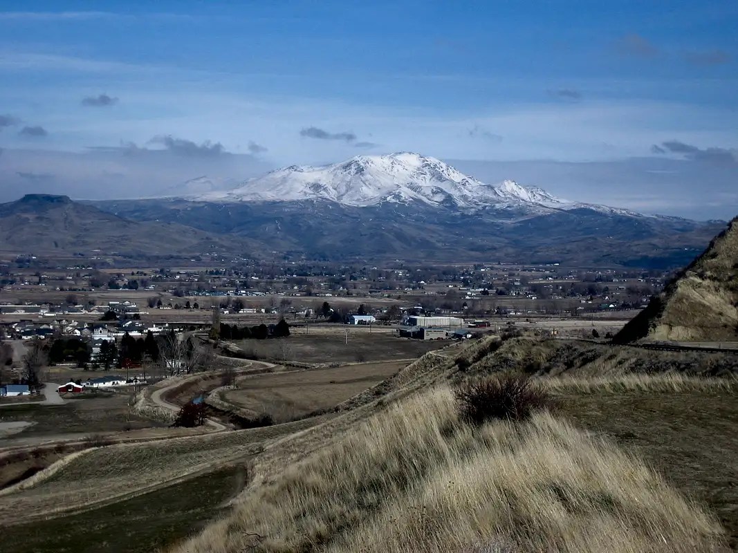Squaw Butte Climbing, Hiking & Mountaineering SummitPost