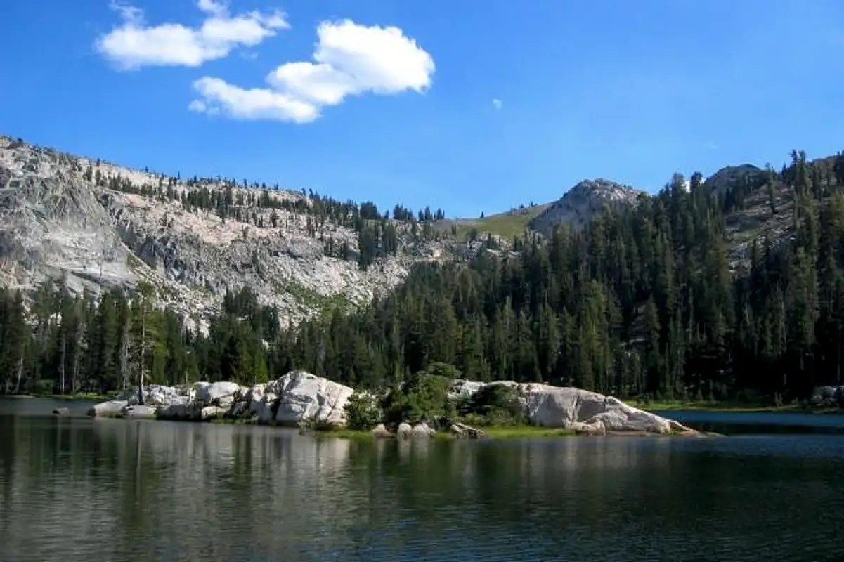 Bull Run Lake, a fine camping... Photos, Diagrams & Topos SummitPost
