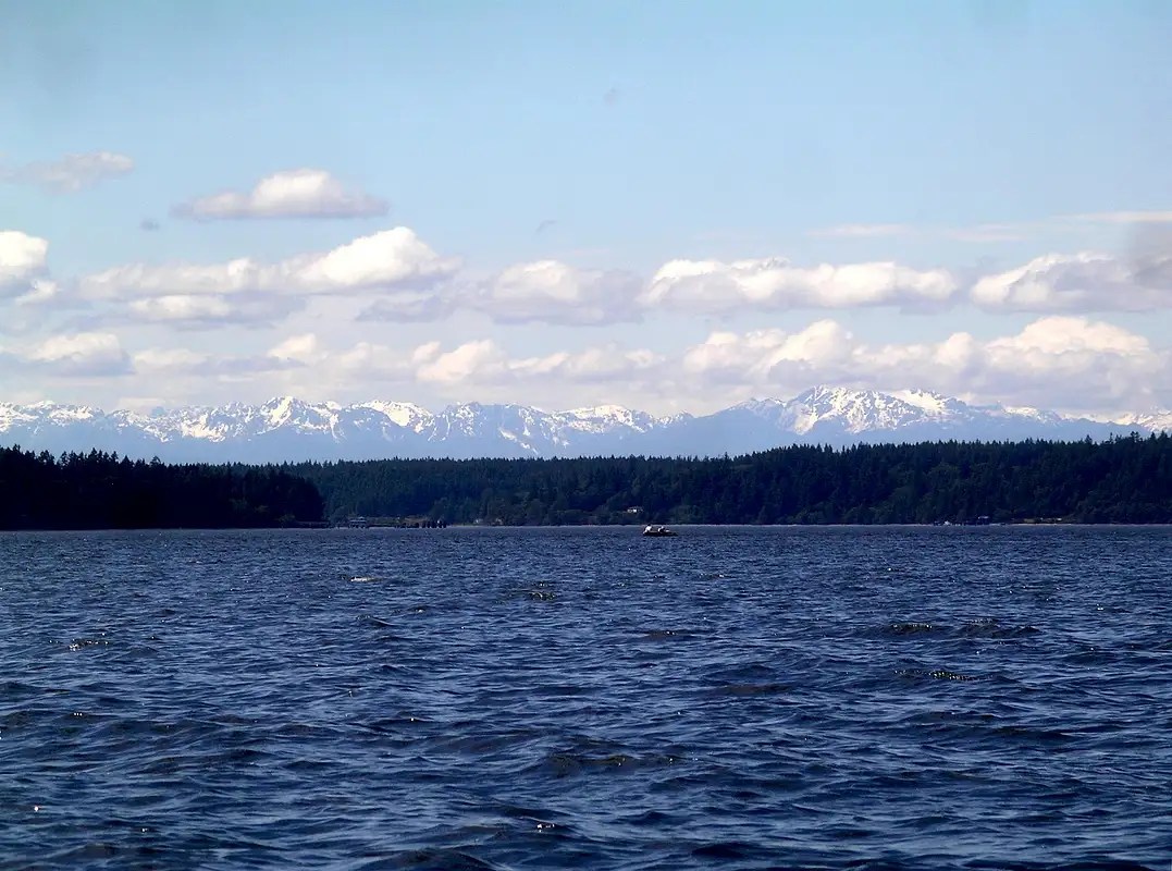 Olympic Mountains Over the South Puget Sound Photos, Diagrams & Topos