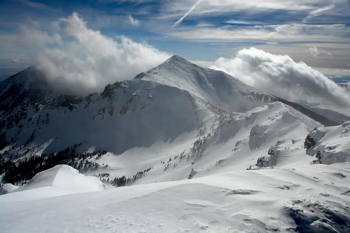 Agassiz Peak and SW Ridge of Humphreys Peak Photos, Diagrams & Topos