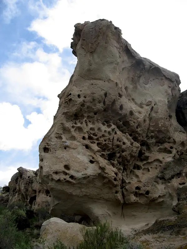 volcanic tuff formations,near Oreana Idaho Photos, Diagrams & Topos