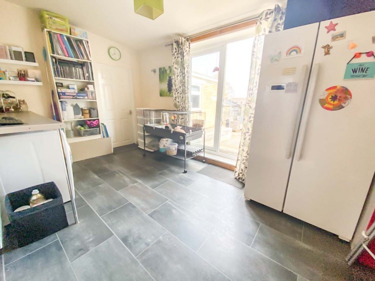 Kelvedon Way, Rugeley, 4 bedroom, SemiDetached