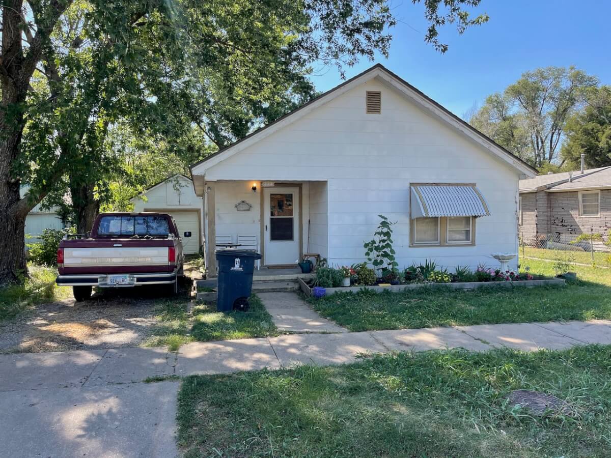 323 S. Poplar St., El Dorado, KS 67042 Online Only Real Estate