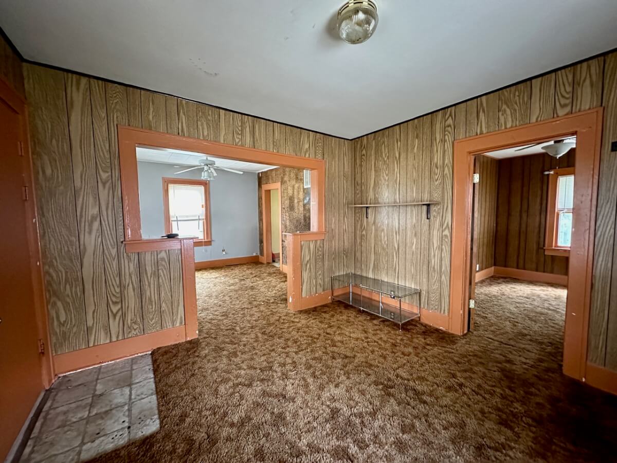 ONLINE ONLY AUCTION 809 Alexander, Winfield, KS 67156 1 Bed 1 Bath