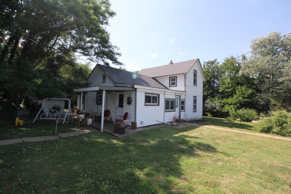 Madison Kansas Home & Land For Sale Sundgren Realty Inc