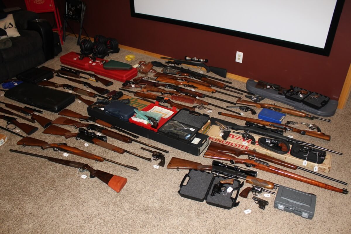 GUN & AMMO AUCTION BENTON KANSAS Sundgren Realty Inc