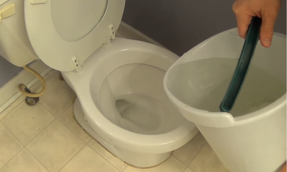 14 Tips to Unclog a Toilet Without a Plunger