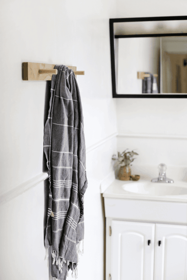 27 Easy Homemade Bathroom Towel Rack Ideas