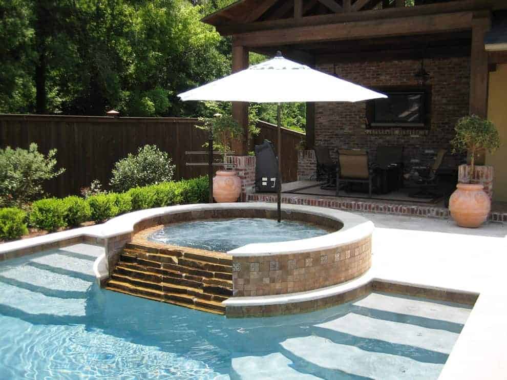 25 Cheap DIY Hot Tub Enclosure Ideas