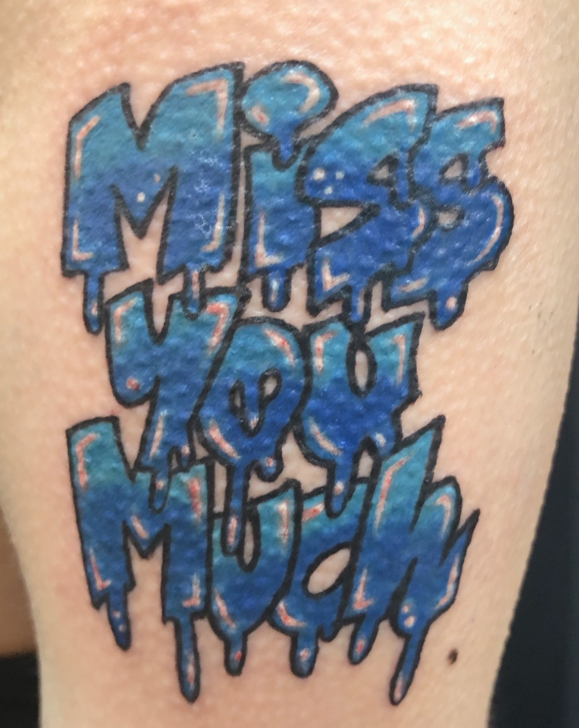 カラー スプレーアート 東京の渋谷・秋葉原でタトゥースタジオはSunsqlit Tattoo