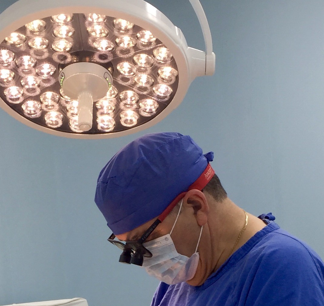 Dr. Francisco Cervantes, Cirujano General , Mexico