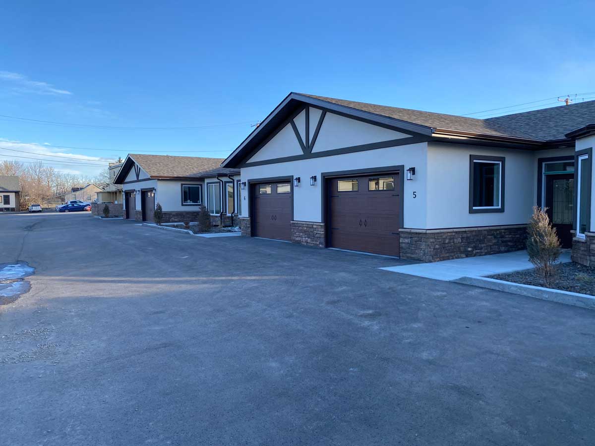 Pincher Creek 4plexes SuperForm