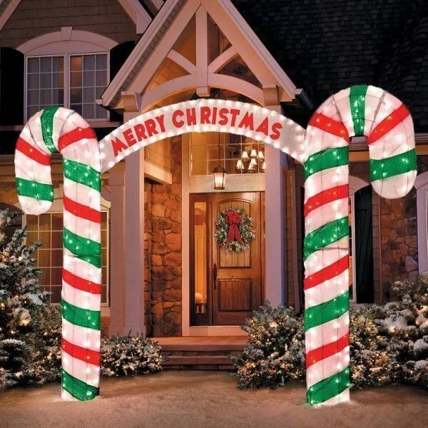 21 Enchanting Candy Cane Christmas Decor Ideas