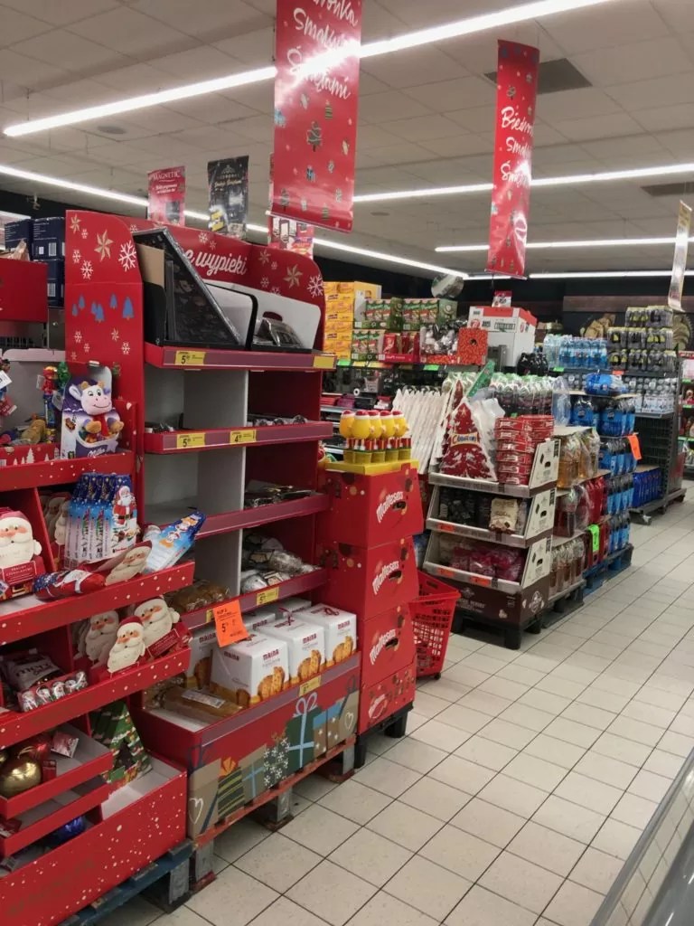 3000 x Biedronka ziehen Aldi, Kaufland und Lidl davon