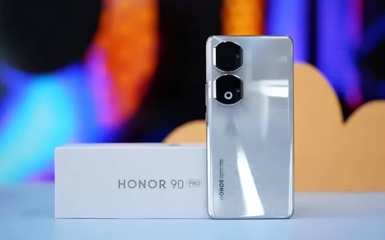 Смартфоны серии Honor 90 с 200мегапиксельными камерами вышли в продажу