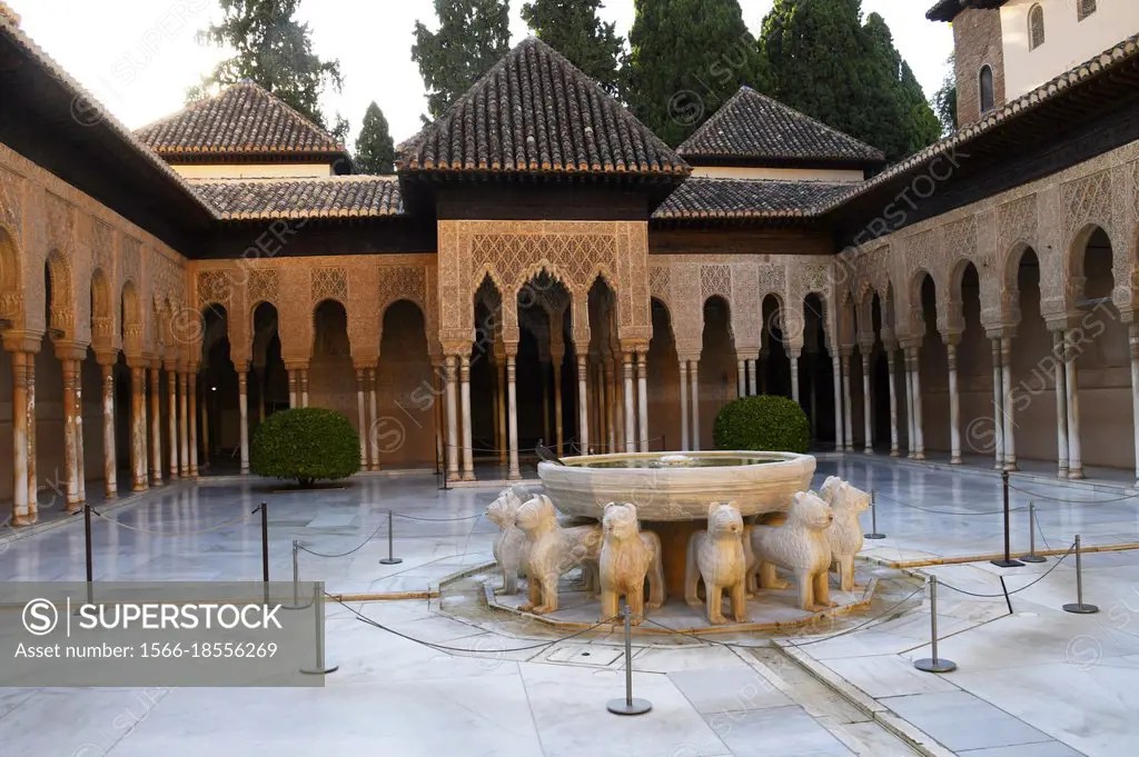 Alhambra Palace, Court of the Lions, lion fountain, Granada, Andalusia