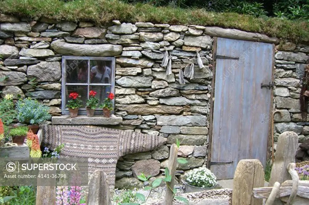 shetland crofthouse garden, a gold medal courtyard garden, by the