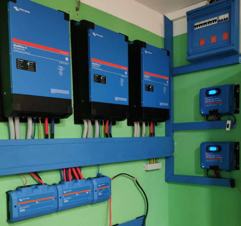 FVE s 3x Victron Multiplus II. Fórum MyPower.CZ